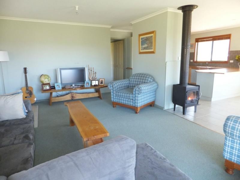 1035 Great Alpine Road, Sarsfield VIC 3875