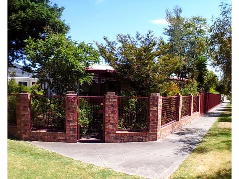 12 Hosie Street, Bairnsdale VIC 3875