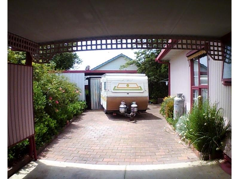 12 Hosie Street, Bairnsdale VIC 3875