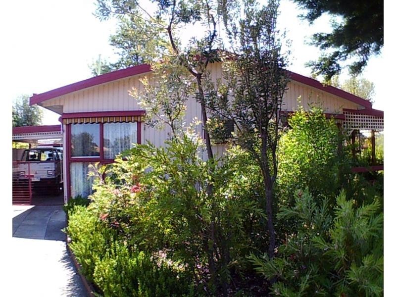 12 Hosie Street, Bairnsdale VIC 3875