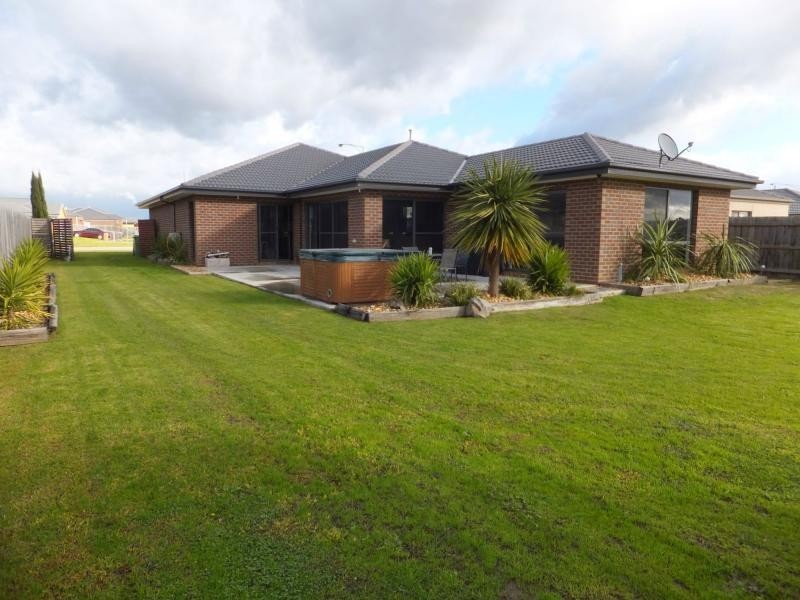 68 Flinns Road, Bairnsdale VIC 3875
