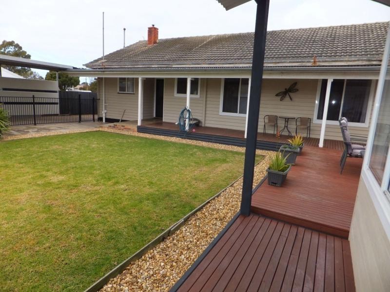 64 Drevermann Street, Bairnsdale VIC 3875