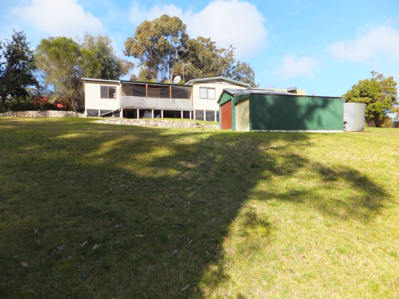 8 Morris Road, Tamboon VIC 3890