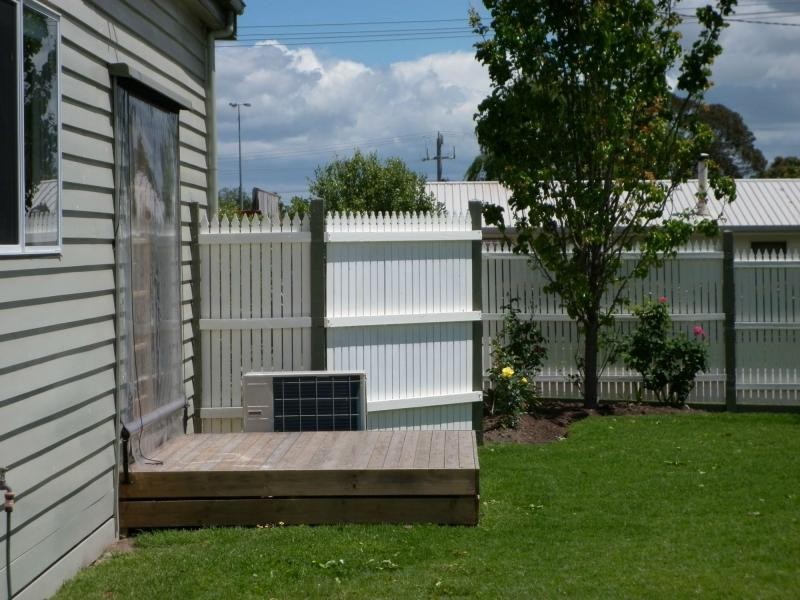 8 Charles Street, Bairnsdale VIC 3875