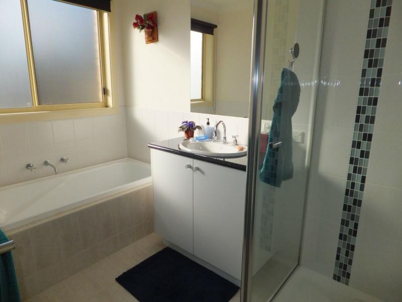 10 Howitt Avenue, Lindenow VIC 3865