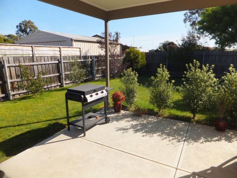 10 Howitt Avenue, Lindenow VIC 3865