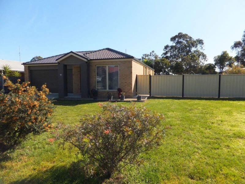 10 Howitt Avenue, Lindenow VIC 3865