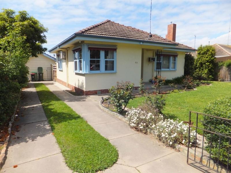 73 Day Street, Bairnsdale VIC 3875