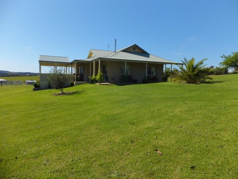 230 Clifton West Road, Bairnsdale VIC 3875