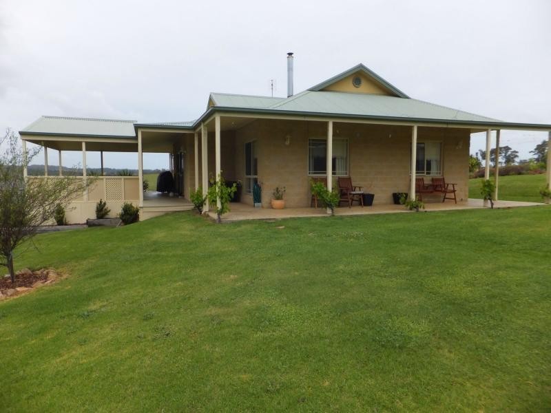 230 Clifton West Road, Bairnsdale VIC 3875