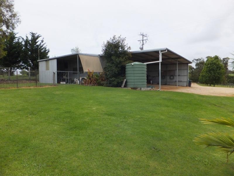 230 Clifton West Road, Bairnsdale VIC 3875