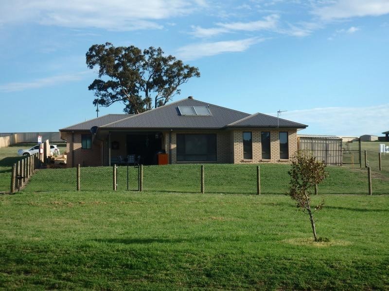 45 Lorimer Drive, Bairnsdale VIC 3875