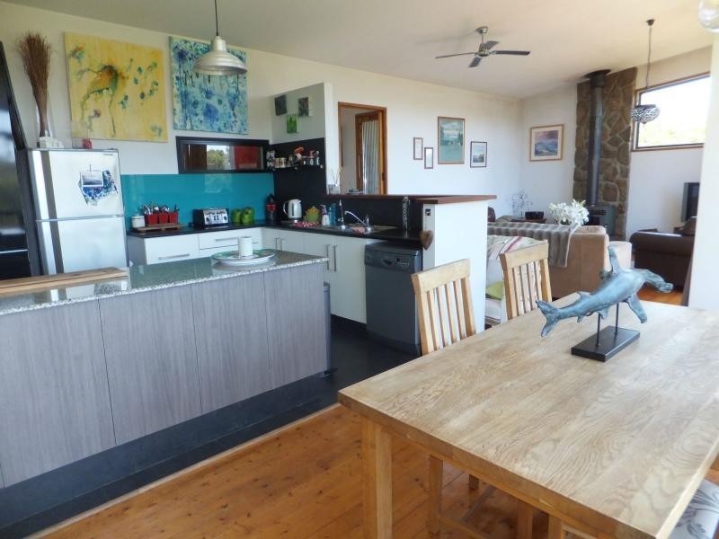 12 Campbell Grove, Lakes Entrance VIC 3909