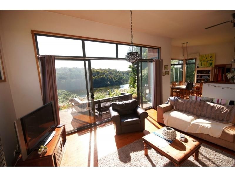 12 Campbell Grove, Lakes Entrance VIC 3909