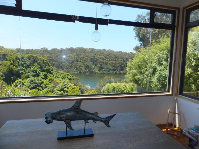 12 Campbell Grove, Lakes Entrance VIC 3909