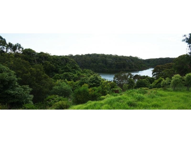 12 Campbell Grove, Lakes Entrance VIC 3909