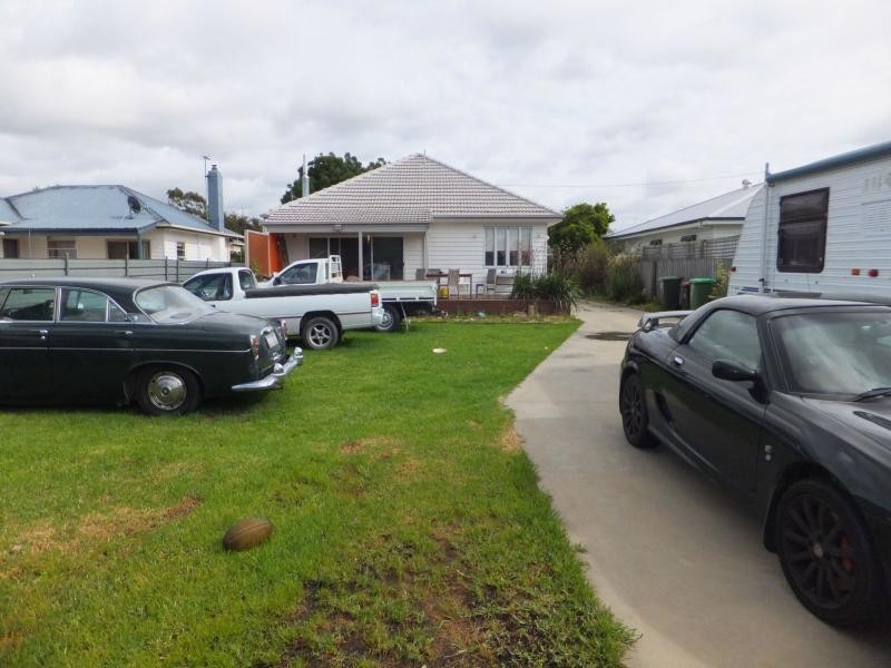 13 Pinnock Street, Bairnsdale VIC 3875