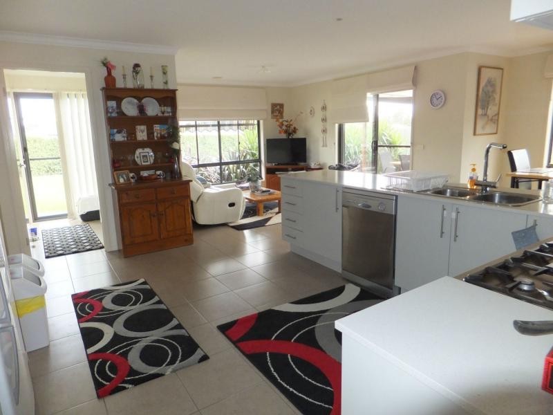 44 Flinns Road, Bairnsdale VIC 3875