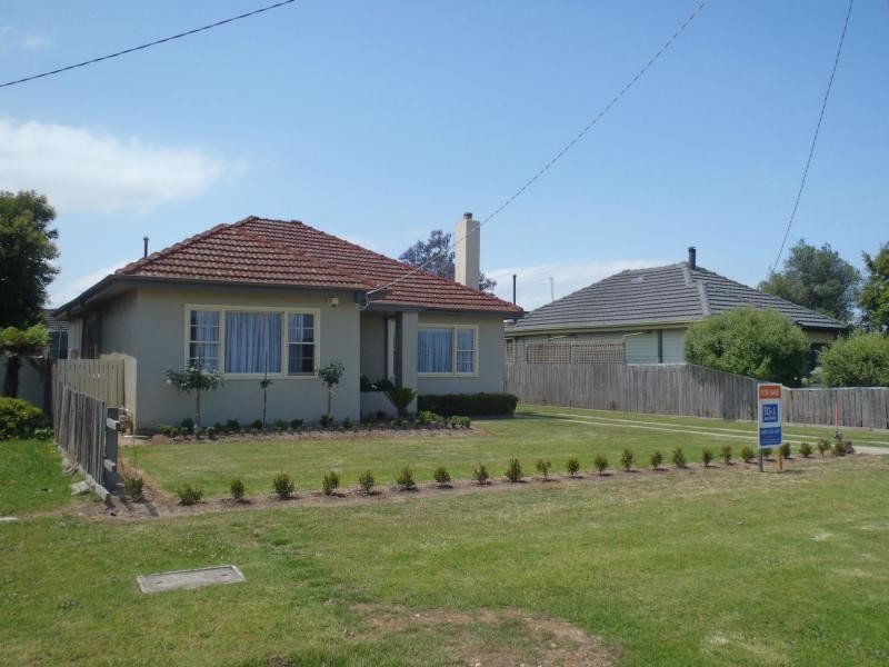 14 Moroney Street, Bairnsdale VIC 3875
