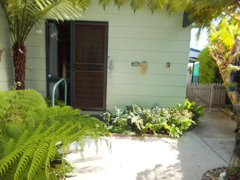 2 Hill Court, Lakes Entrance VIC 3909