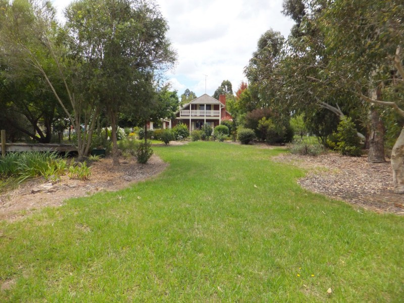 40 Glen Irvine Road, Nicholson VIC 3882