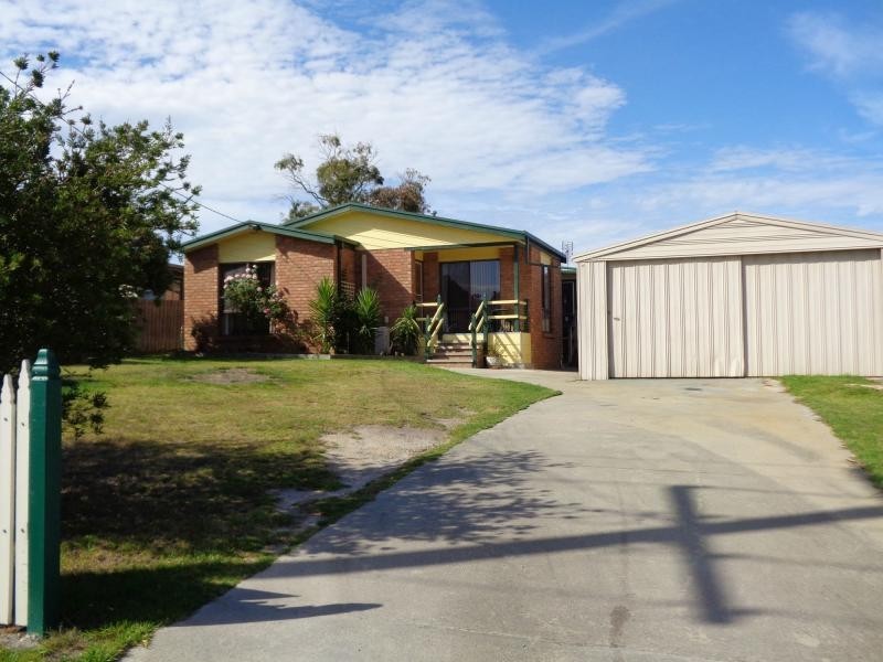 146 Thorpes Lane, Lakes Entrance VIC 3909