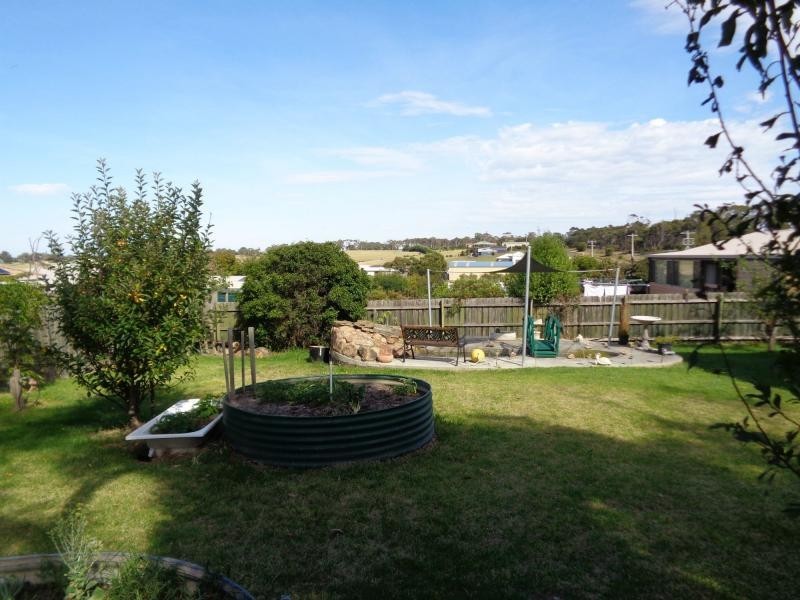 146 Thorpes Lane, Lakes Entrance VIC 3909