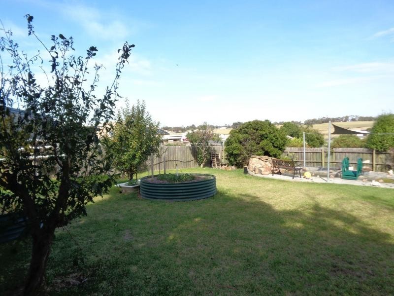 146 Thorpes Lane, Lakes Entrance VIC 3909