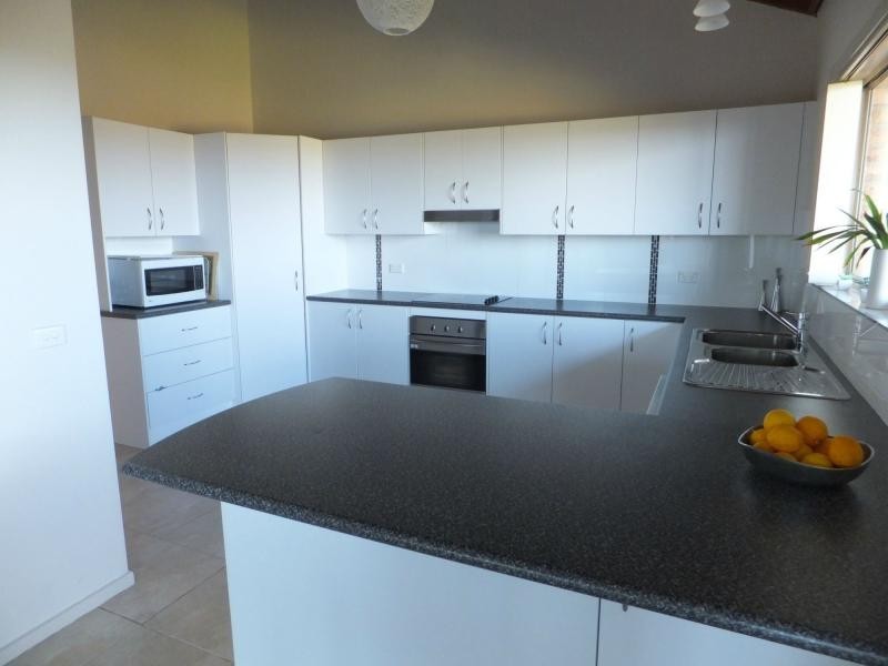 8 Marrah Drive, Wy Yung VIC 3875