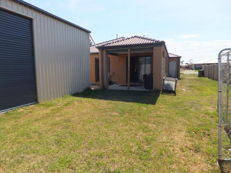 26 Shannon Boulevard, Bairnsdale VIC 3875