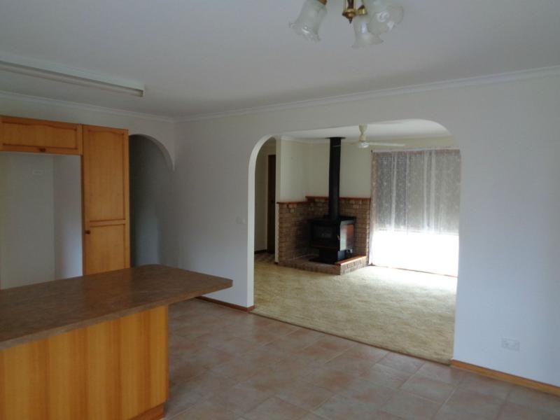 3 Charles Street, Bairnsdale VIC 3875
