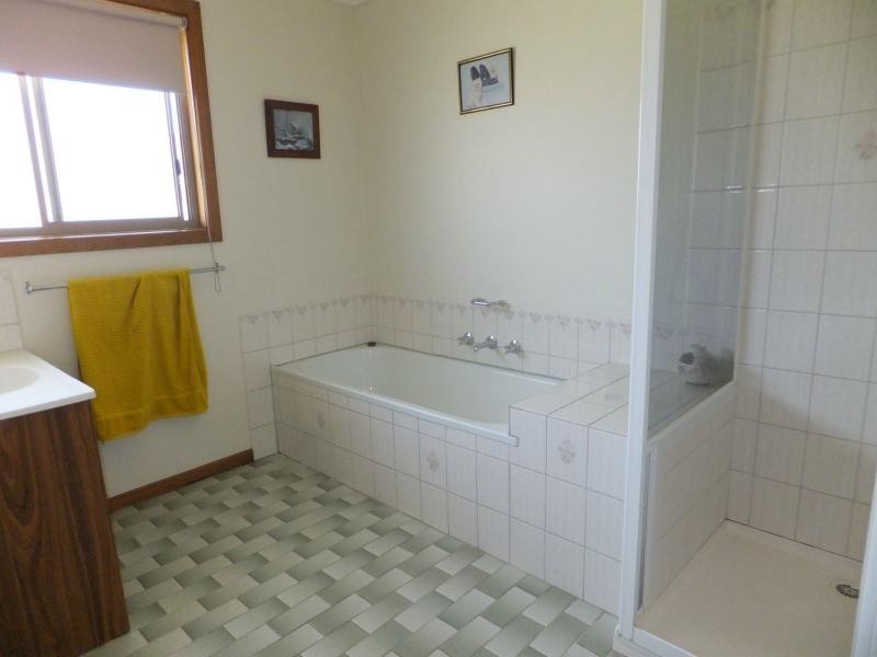 3 Charles Street, Bairnsdale VIC 3875