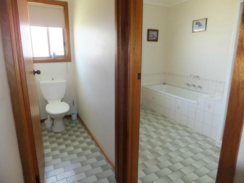 3 Charles Street, Bairnsdale VIC 3875