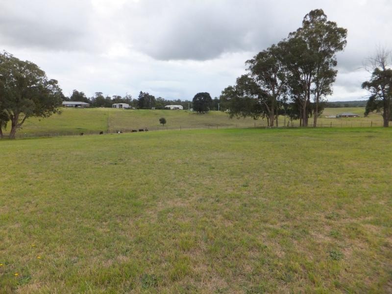 21 Ian Court, Wy Yung VIC 3875