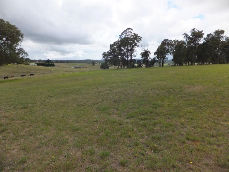 21 Ian Court, Wy Yung VIC 3875