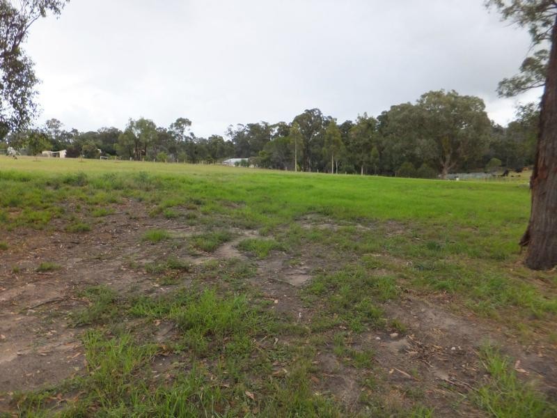 21 Ian Court, Wy Yung VIC 3875