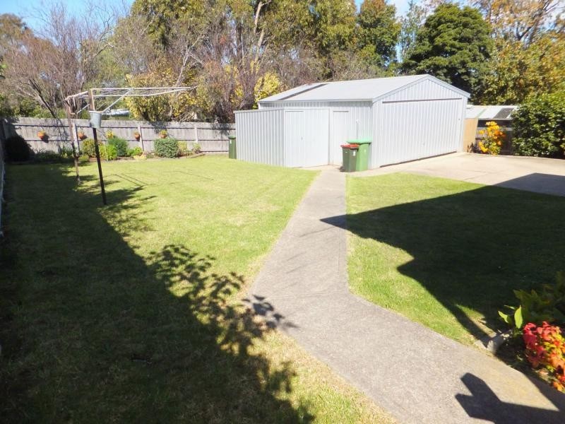 27 Mairburn Road, Metung VIC 3904