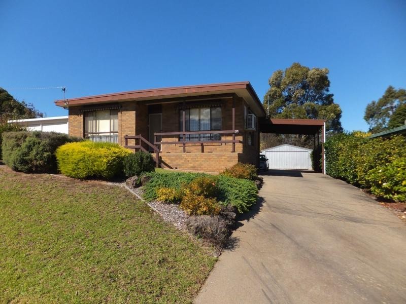 27 Mairburn Road, Metung VIC 3904