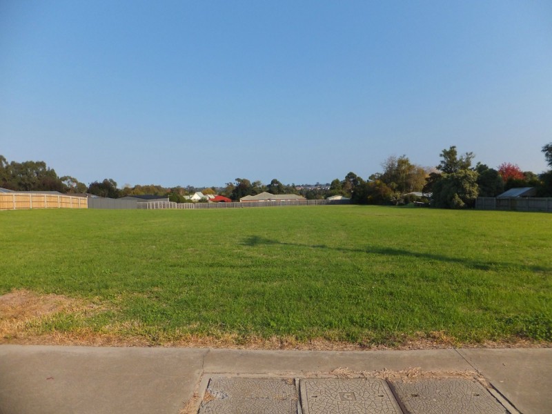 67 Princes Highway, Bairnsdale VIC 3875