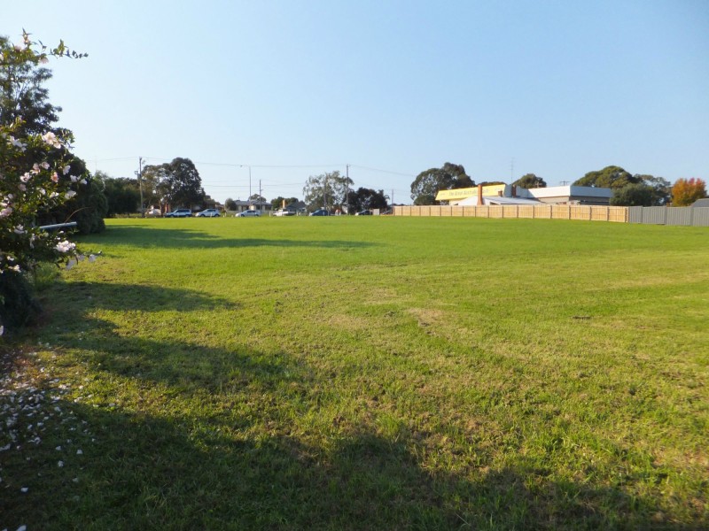 67 Princes Highway, Bairnsdale VIC 3875