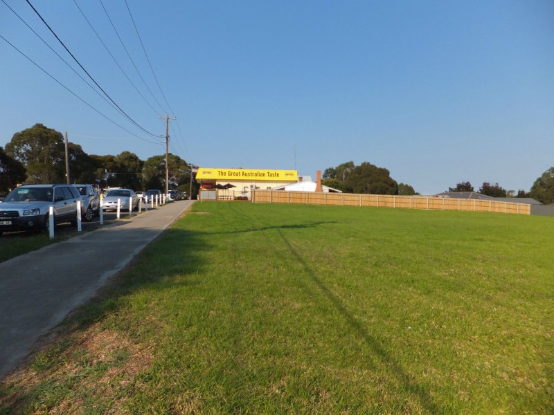 67 Princes Highway, Bairnsdale VIC 3875