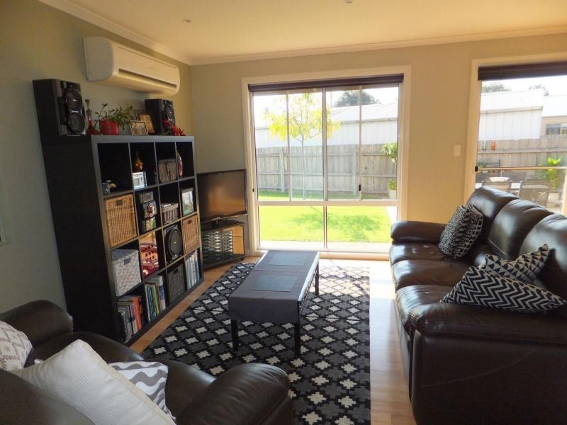 6 Charles Street, Bairnsdale VIC 3875