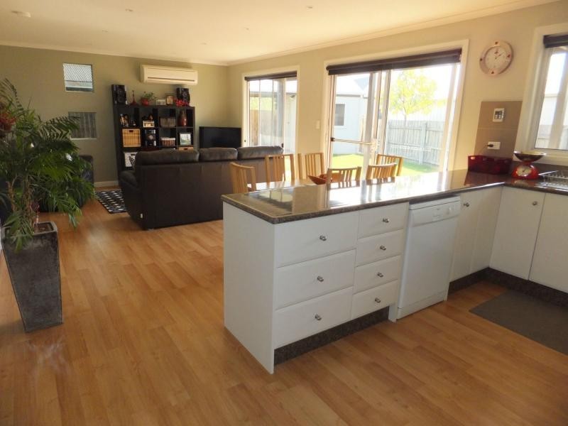 6 Charles Street, Bairnsdale VIC 3875