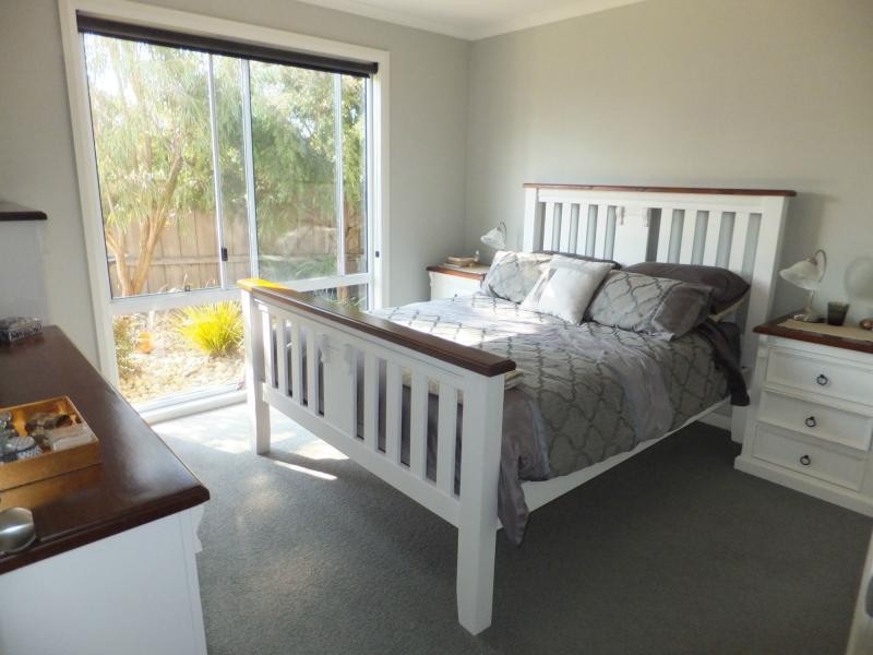 6 Charles Street, Bairnsdale VIC 3875