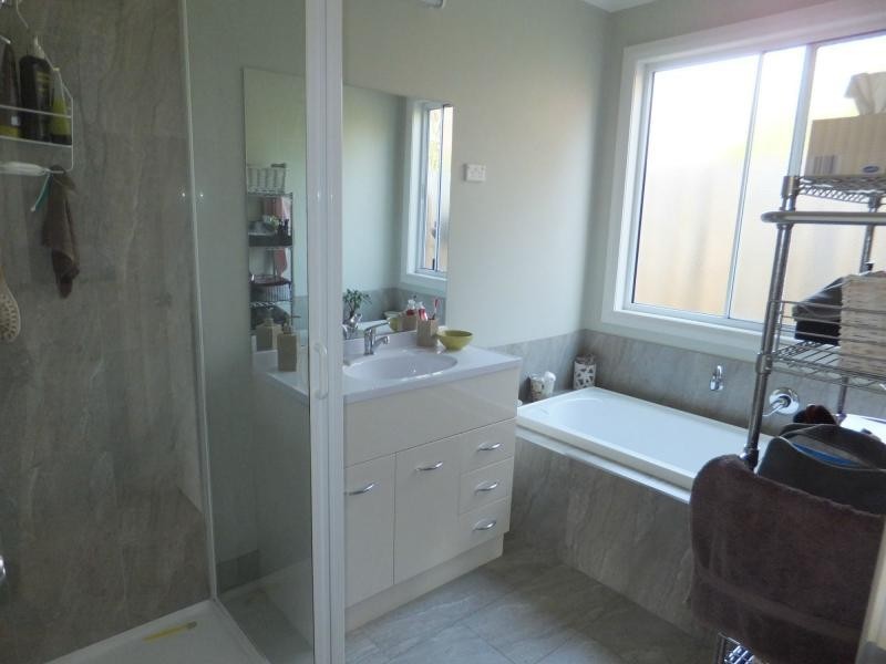 6 Charles Street, Bairnsdale VIC 3875