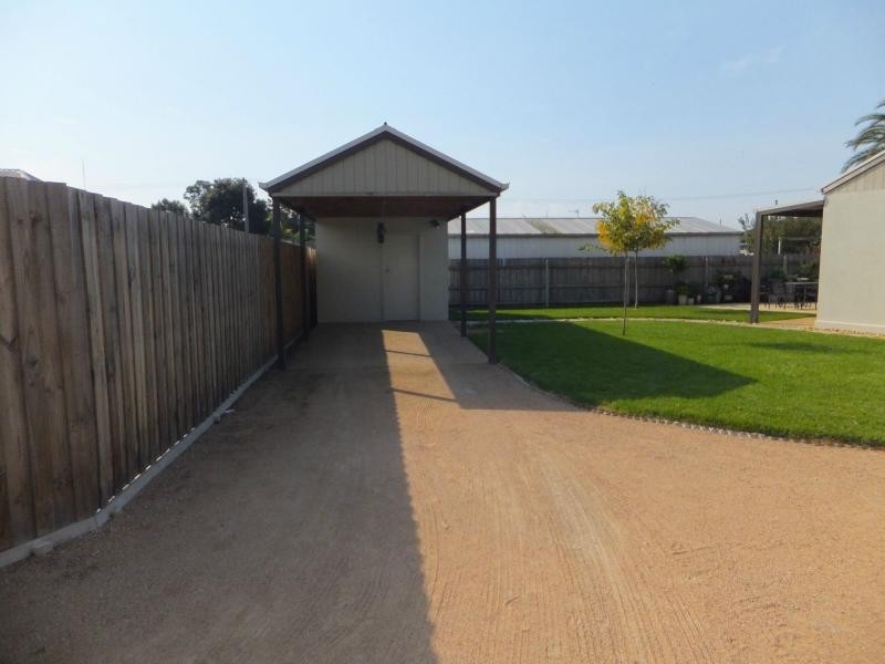 6 Charles Street, Bairnsdale VIC 3875