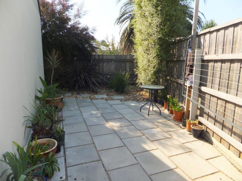 6 Charles Street, Bairnsdale VIC 3875