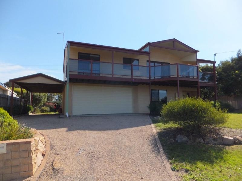 9 View Street, Lake Tyers Beach VIC 3909