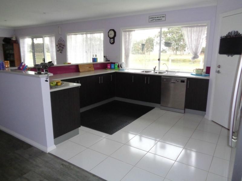 230 Lake Victoria Road, Eagle Point VIC 3878