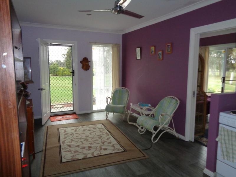 230 Lake Victoria Road, Eagle Point VIC 3878